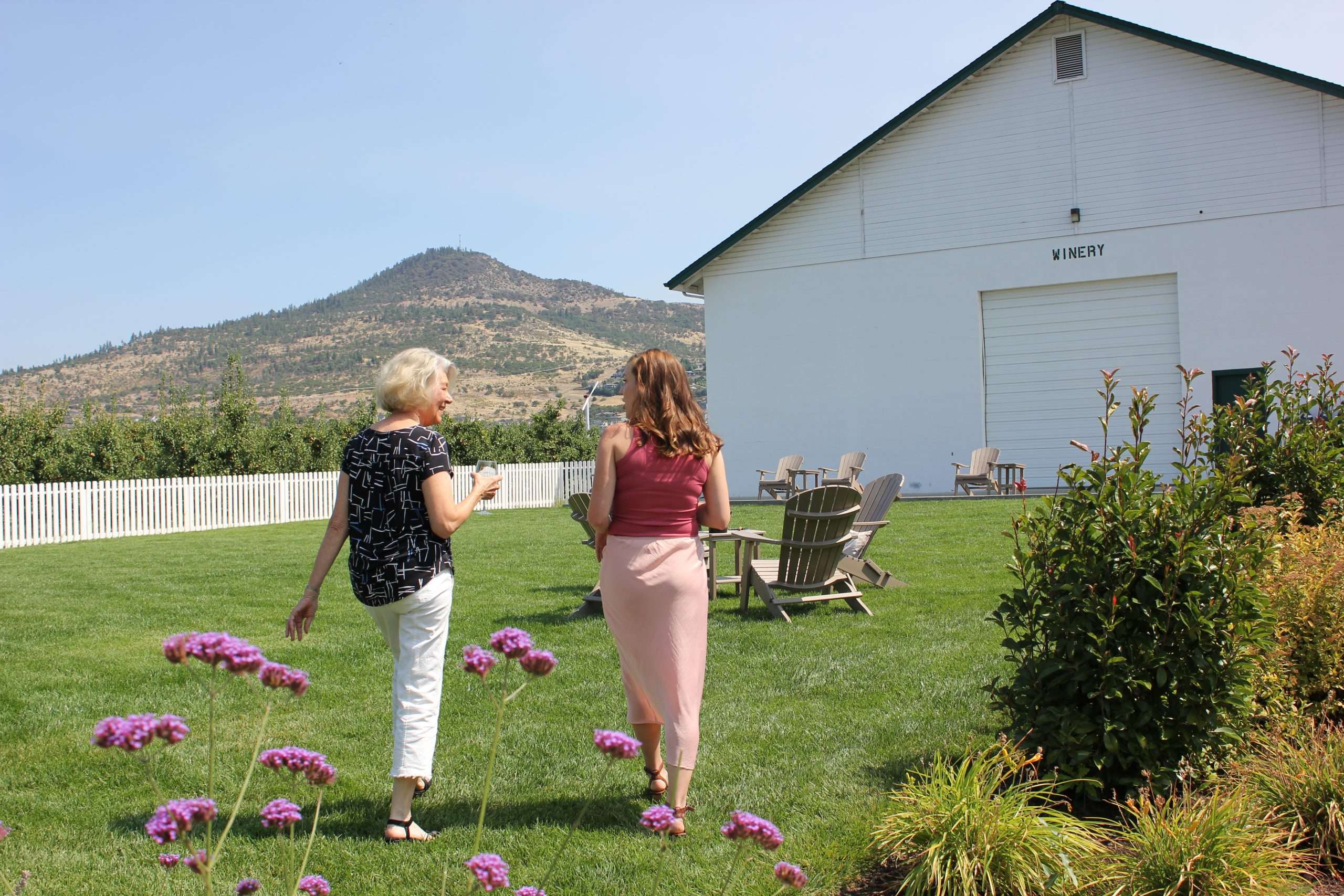 Home - RoxyAnn Winery